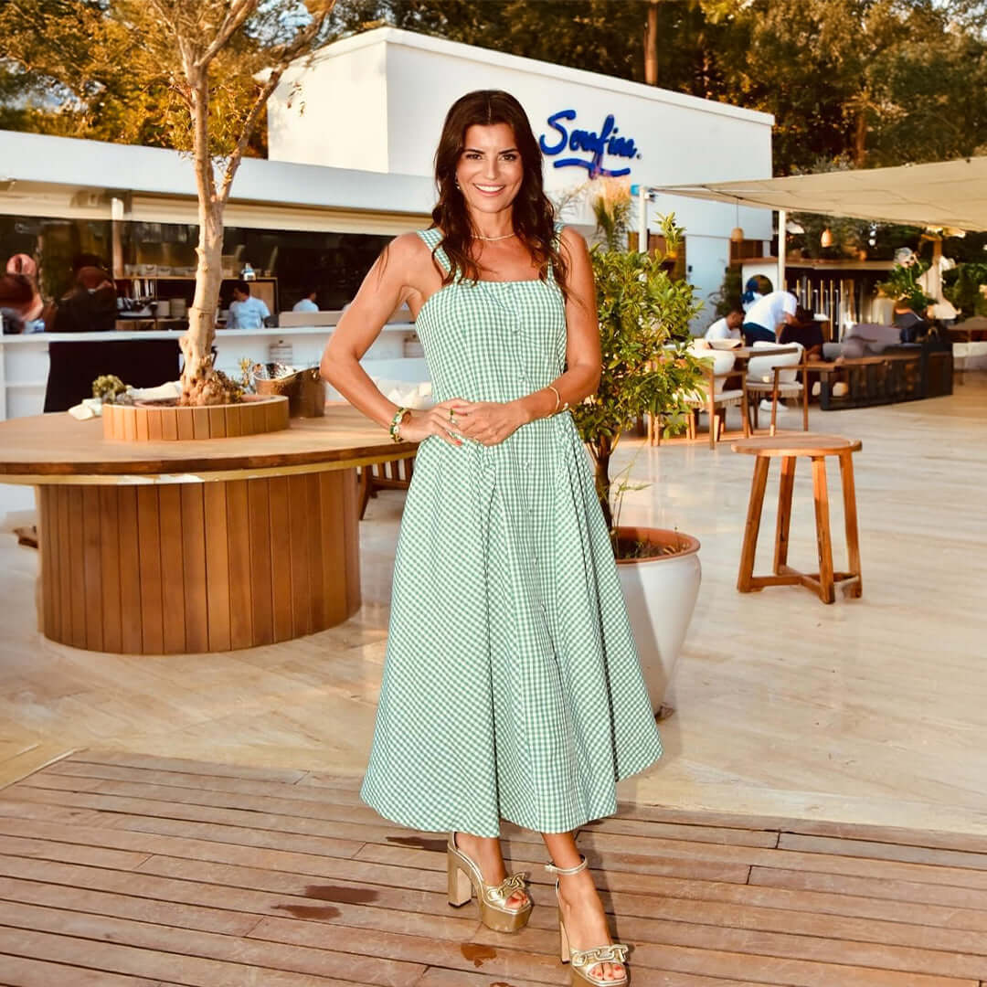 Ece Vahapoğlu, Catena Platformlu Sandaletle
