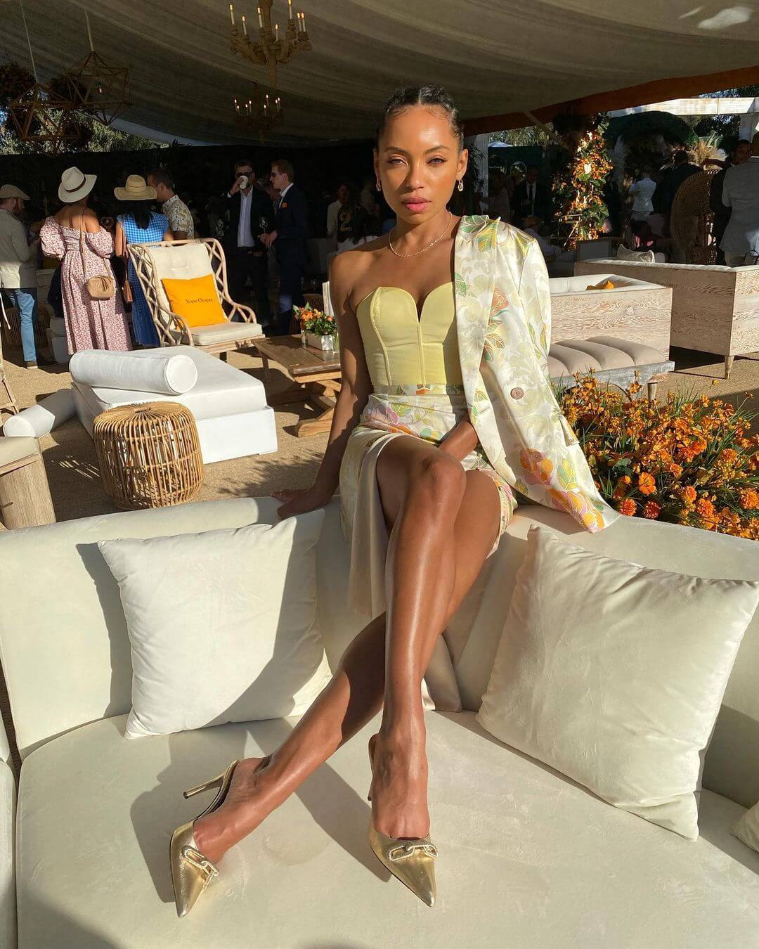 Logan Browning Catena Altın Katırlarını seviyor