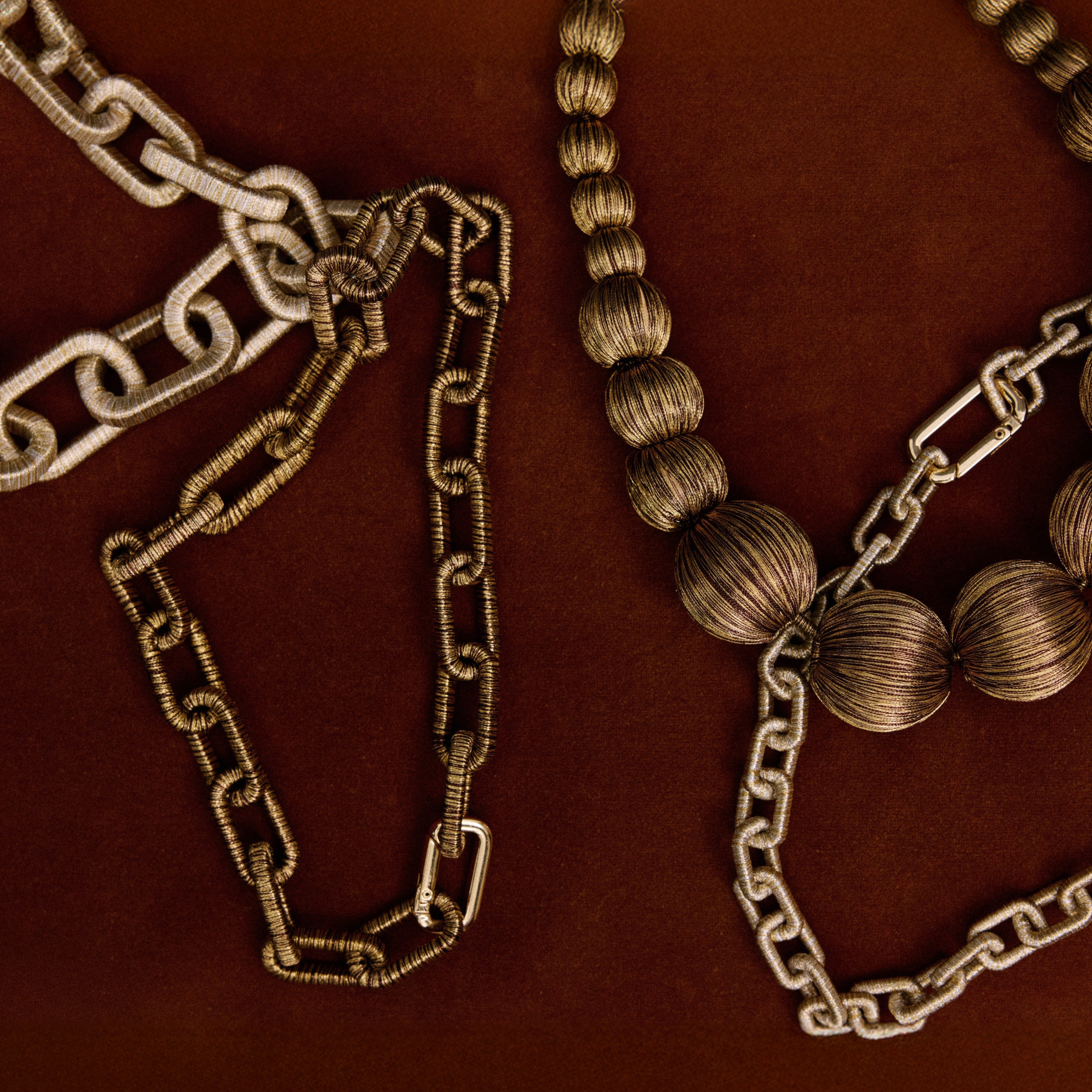 Catena Rectangular Gold Kolye