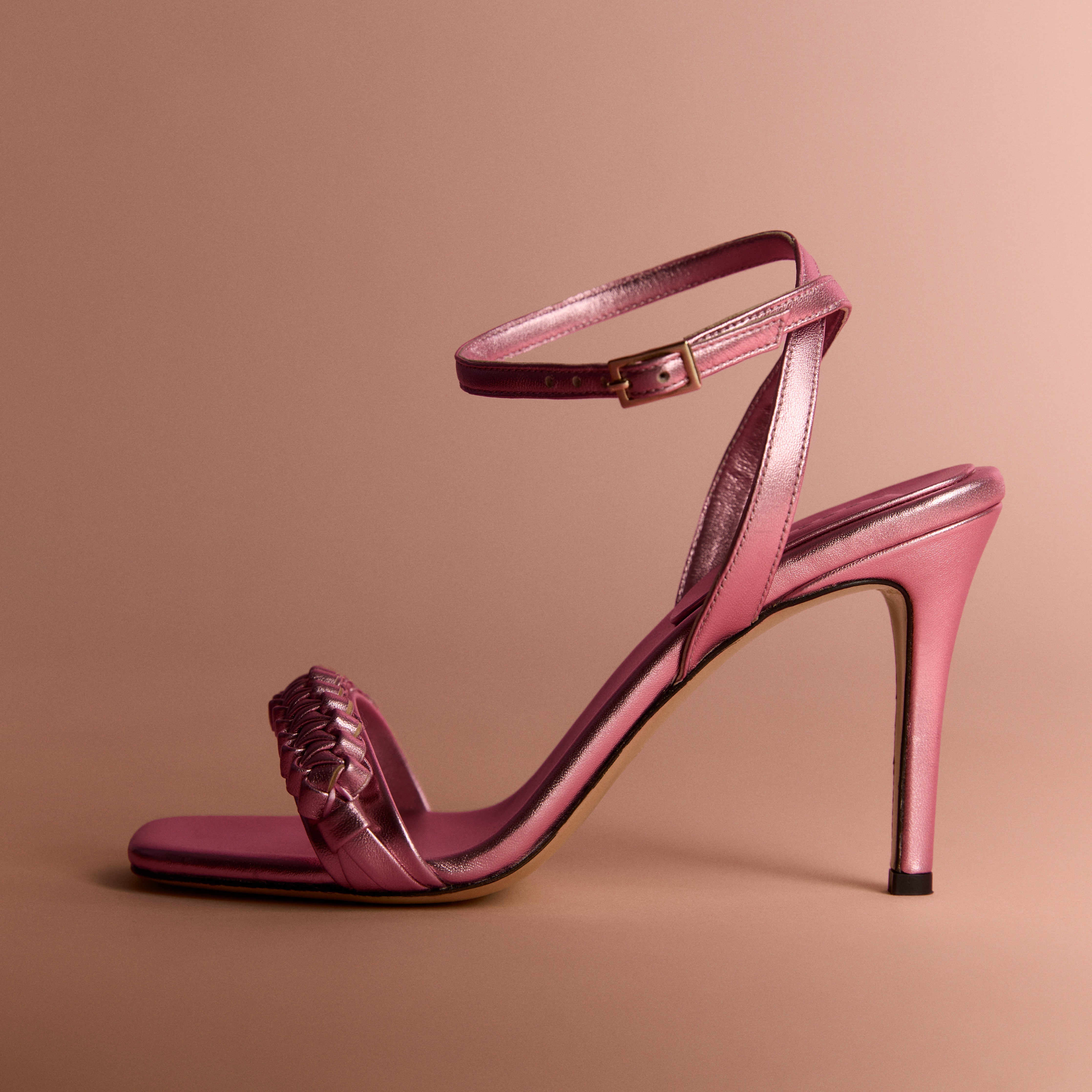 Kibele Metalik Pembe Topuklu Sandalet