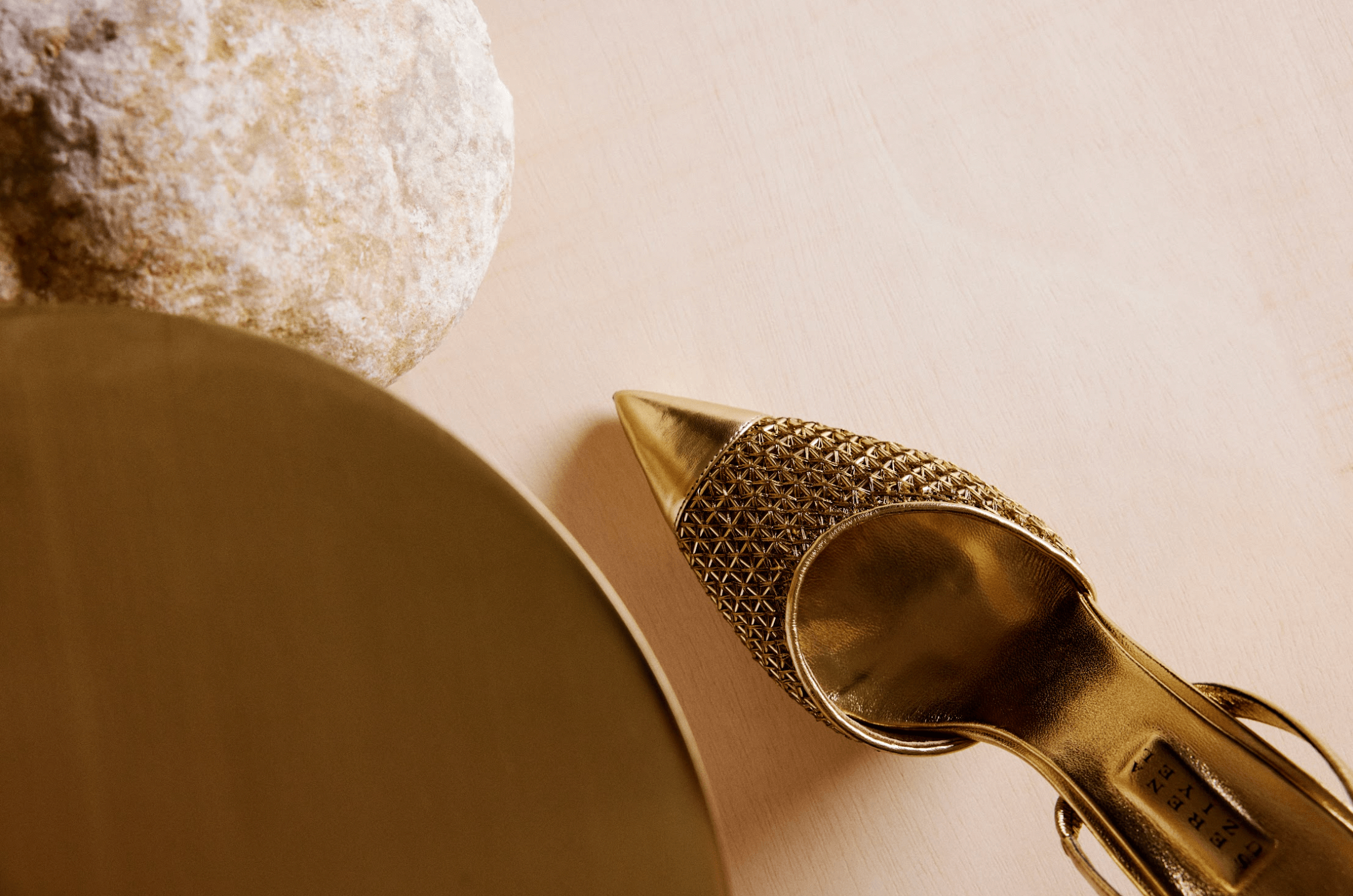 Adia Gold Topuklu Arkadan Bantlı Ayakkabı